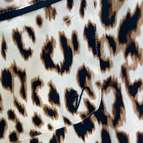 Victoria's Secret Womens Leopard Print Notched Satin Button-Up Pajama Top Small - Picture 4 of 4